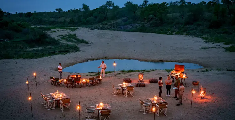 outside dining area at Main Jock Lodge